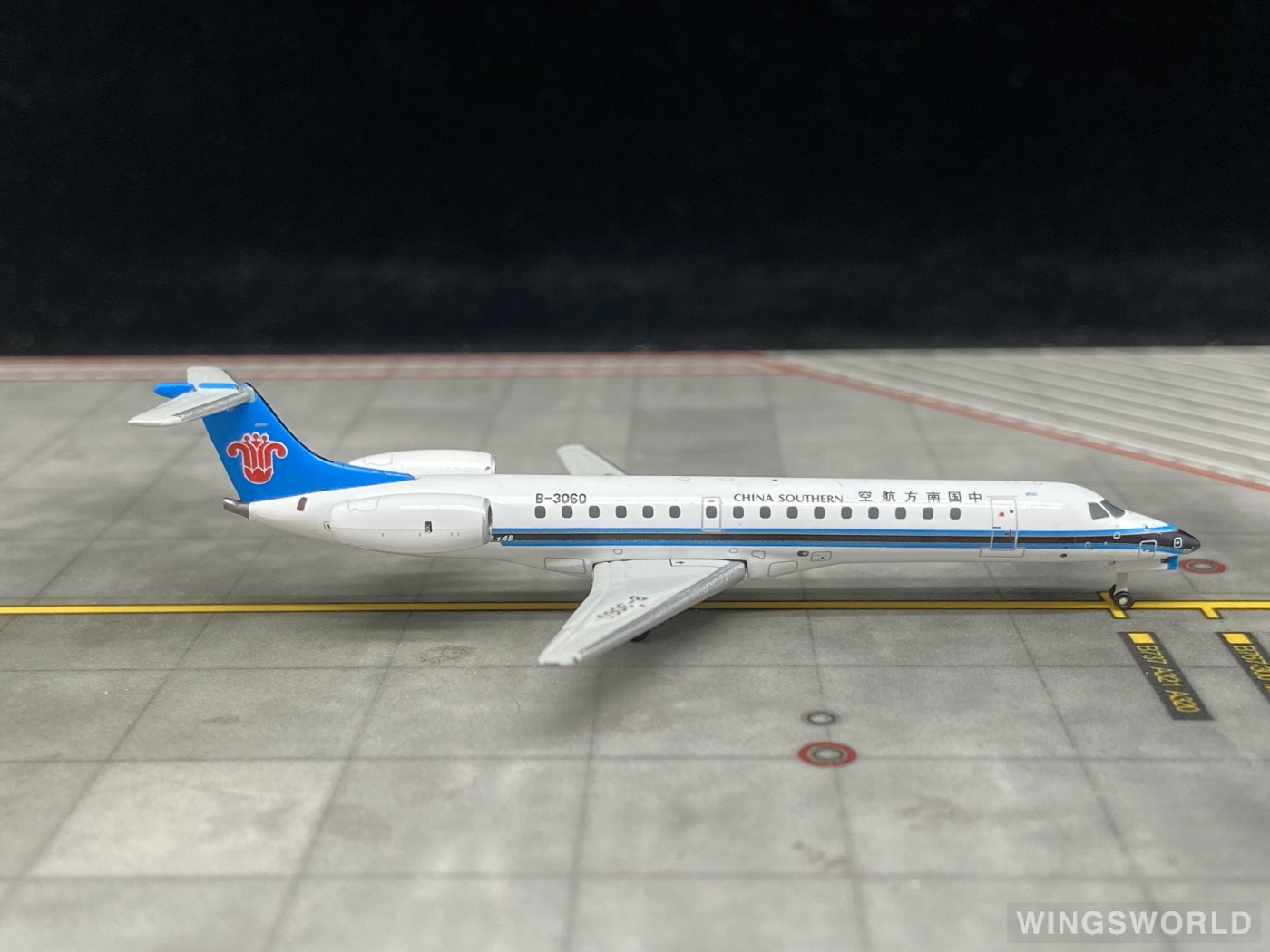 JC Wings 1:400 XX4615 China Southern 中国南方航空 Embraer ERJ-145 B-3060