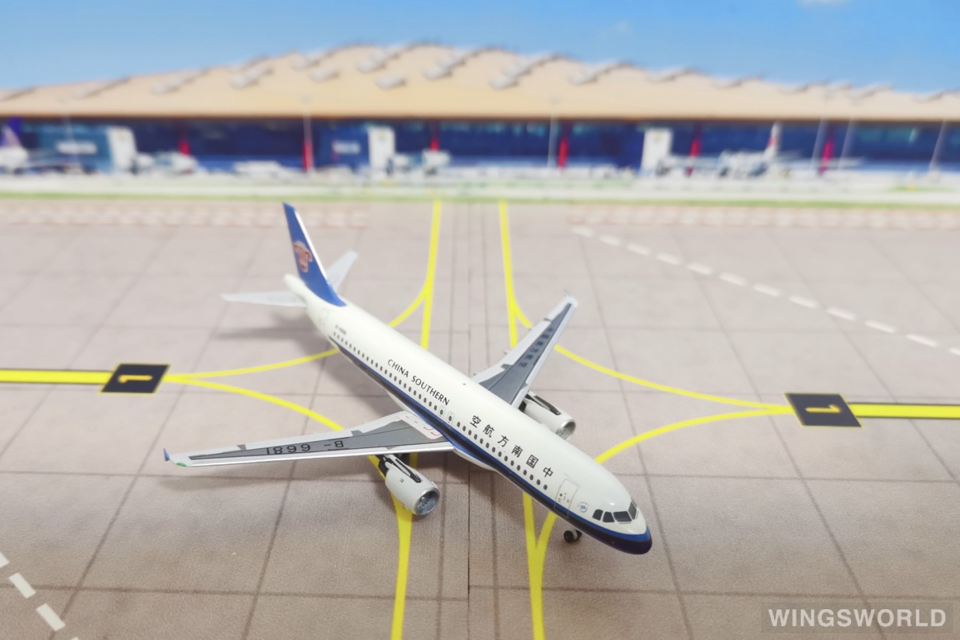 AeroClassics 1:400 ACB6681 China Southern 中国南方航空 Airbus A320 B-6681