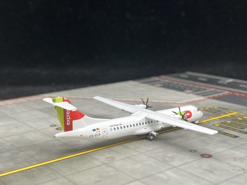 TAP Portugal 葡萄牙航空 ATR 72 CS-DJA  XX4688 JC Wings 1:400