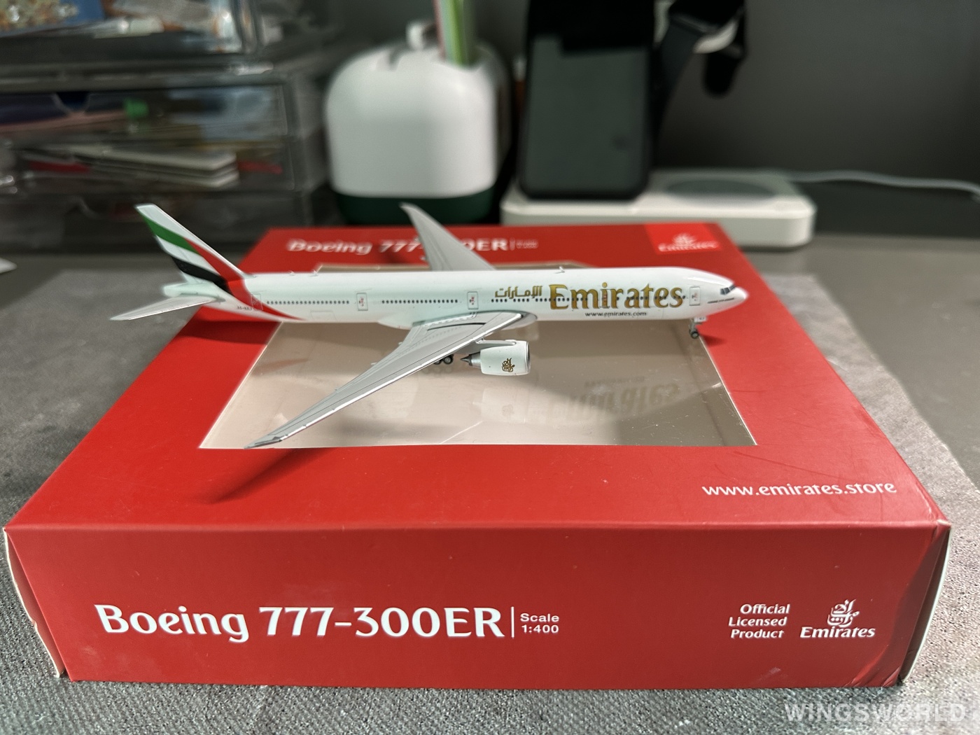 Geminijets 1:400 GJUAE1745 Emirates 阿联酋航空 Boeing 777-300 A6-ENJ