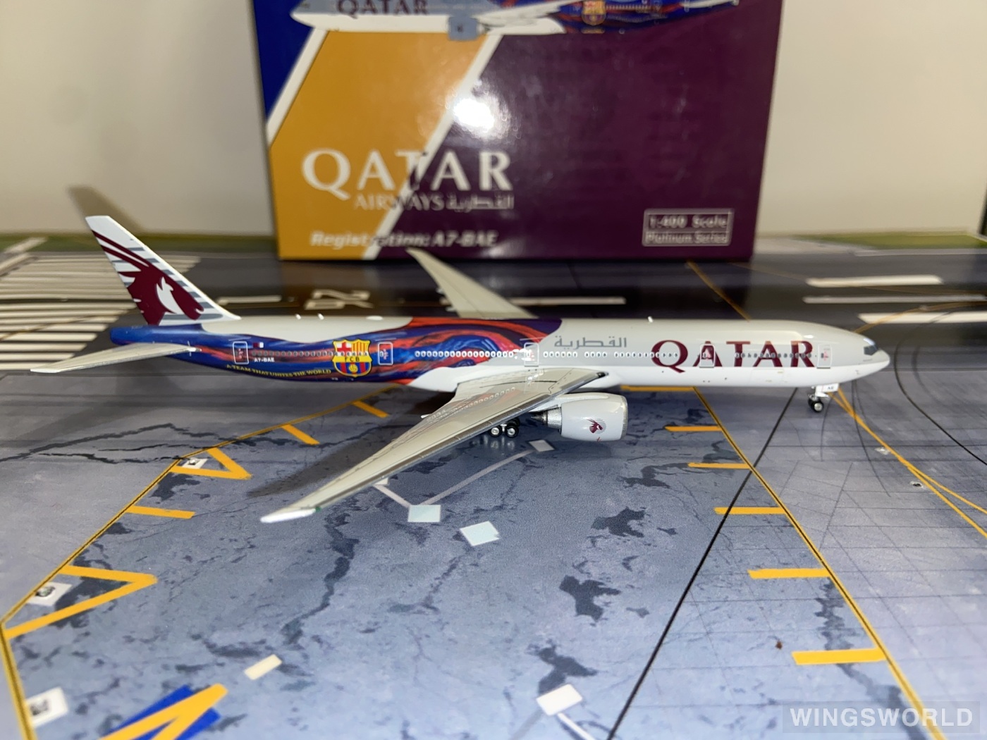 Phoenix 1:400 PH10919 Qatar 卡塔尔航空 Boeing 777-300ER A7-BAE