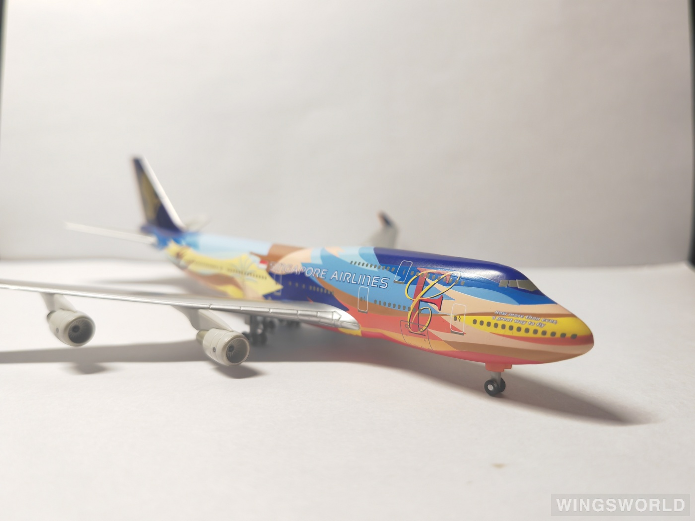 Herpa 1:400 560320 Singapore Airlines 新加坡航空 Boeing 747-400 9V-SPL