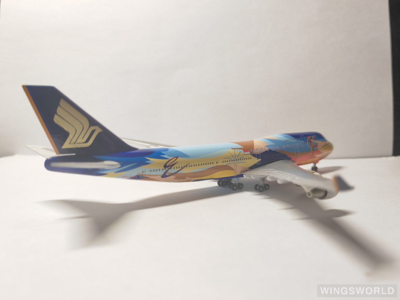 Herpa 1:400 560320 Singapore Airlines 新加坡航空 Boeing 747-400 9V-SPL