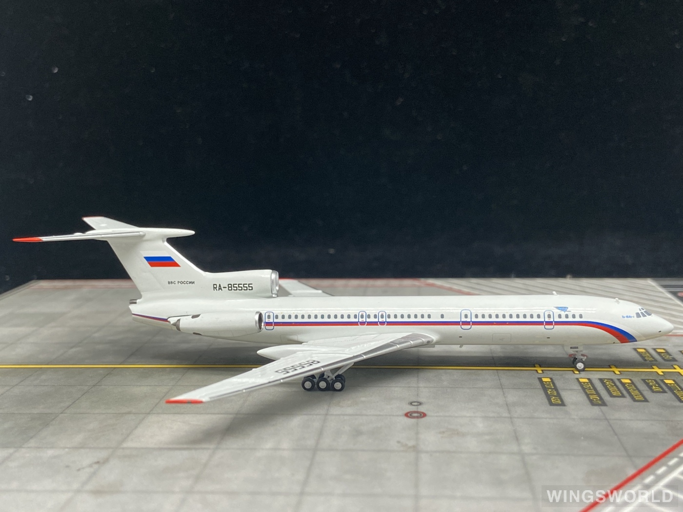 NGmodels 1:400 NG54008 Russia State Transport Company Tupolev Tu-154 RA-85555