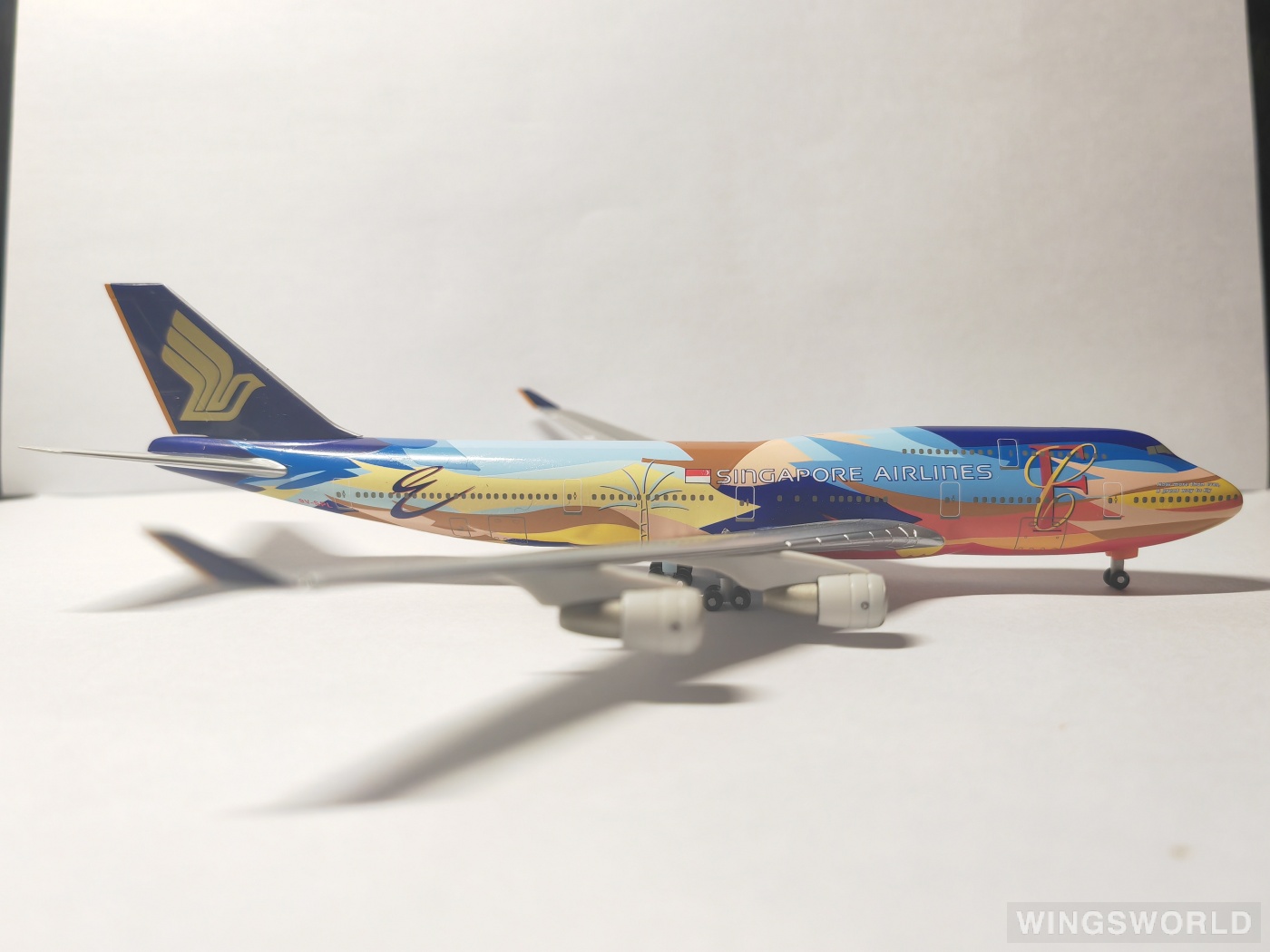 Herpa 1:400 560320 Singapore Airlines 新加坡航空 Boeing 747-400 9V-SPL