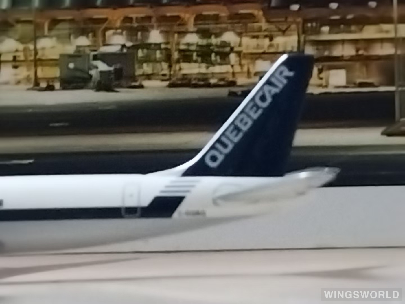 AeroClassics 1:400 AC419934 Quebecair Douglas DC-8 C-GQBG