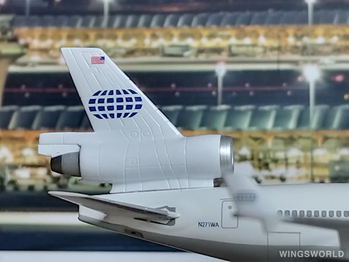 Dragon Models 1:400 55269 World Airways McDonnell Douglas MD-11 N271WA