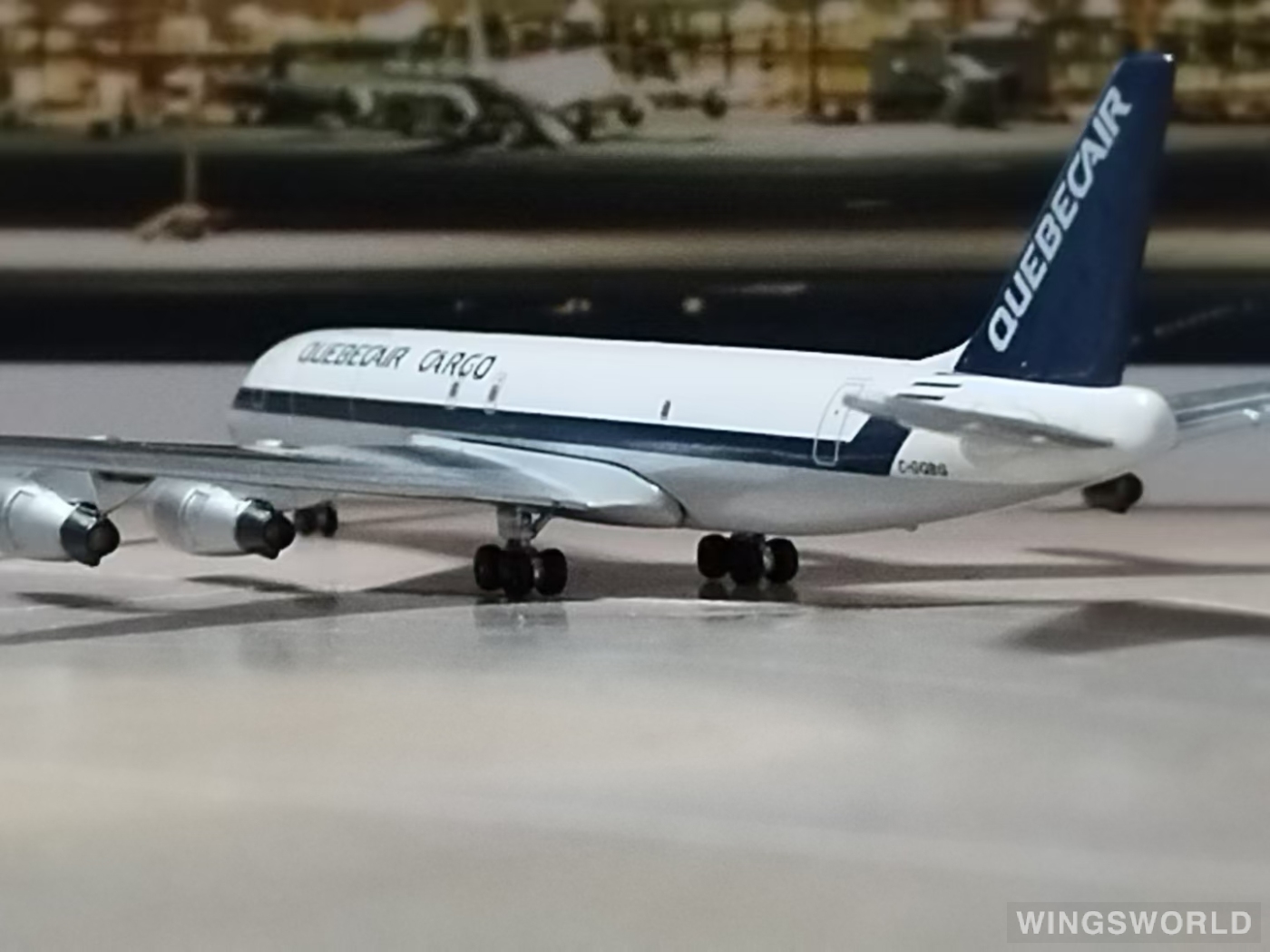 AeroClassics 1:400 AC419934 Quebecair Douglas DC-8 C-GQBG