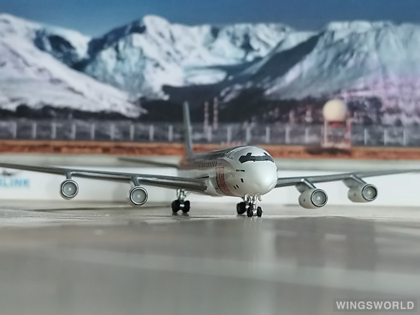 AeroClassics 1:400 AC419997 SAS 北欧航空 Douglas DC-8 LN-MOW