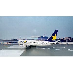 Skymark Airlines 天马航空 Boeing 737-800 JA73AA  EW2738012 JC Wings 1:200