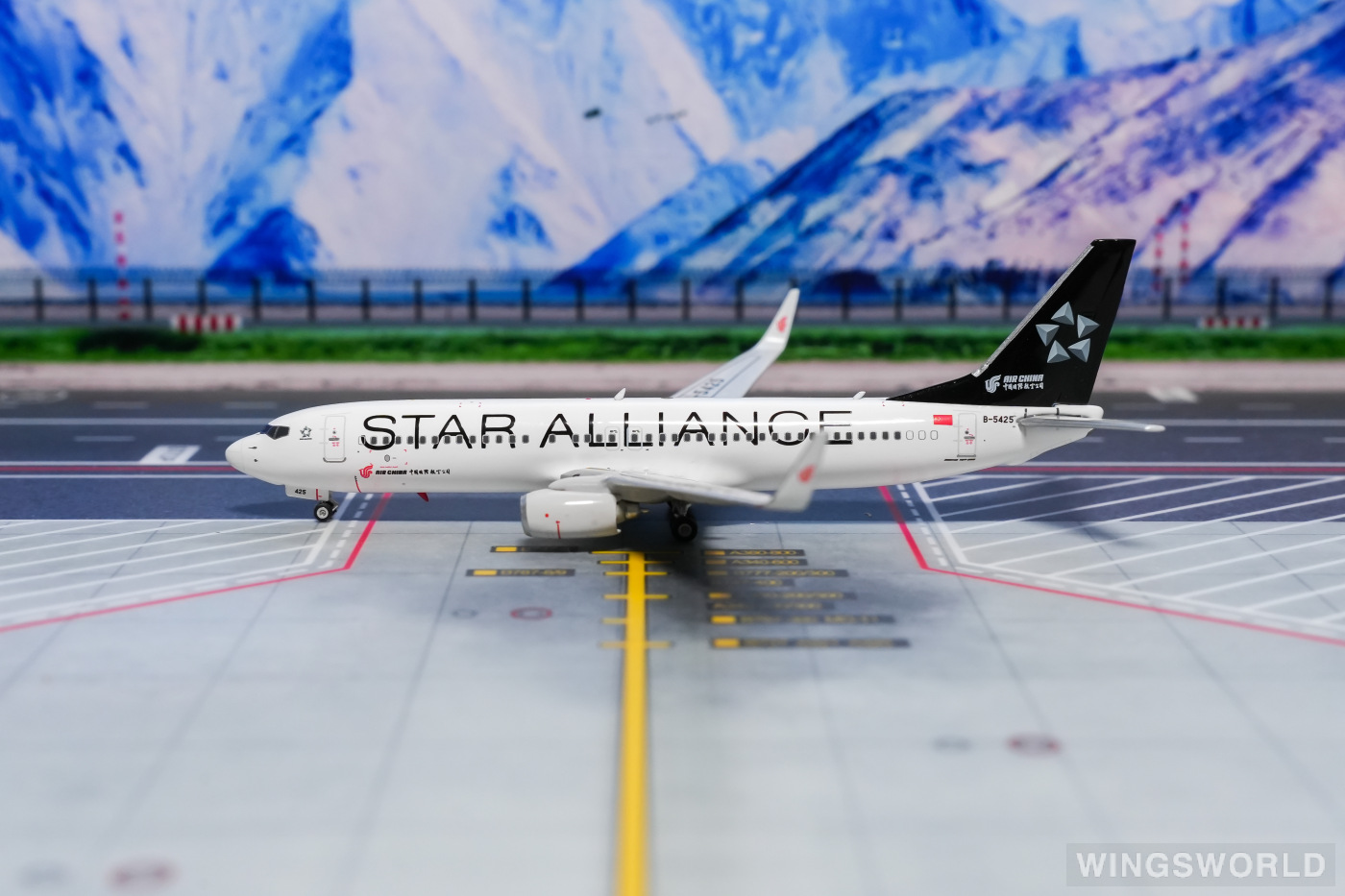 Phoenix 1:400 PH11790 Air China 中国国际航空 Boeing 737-800 B-5425