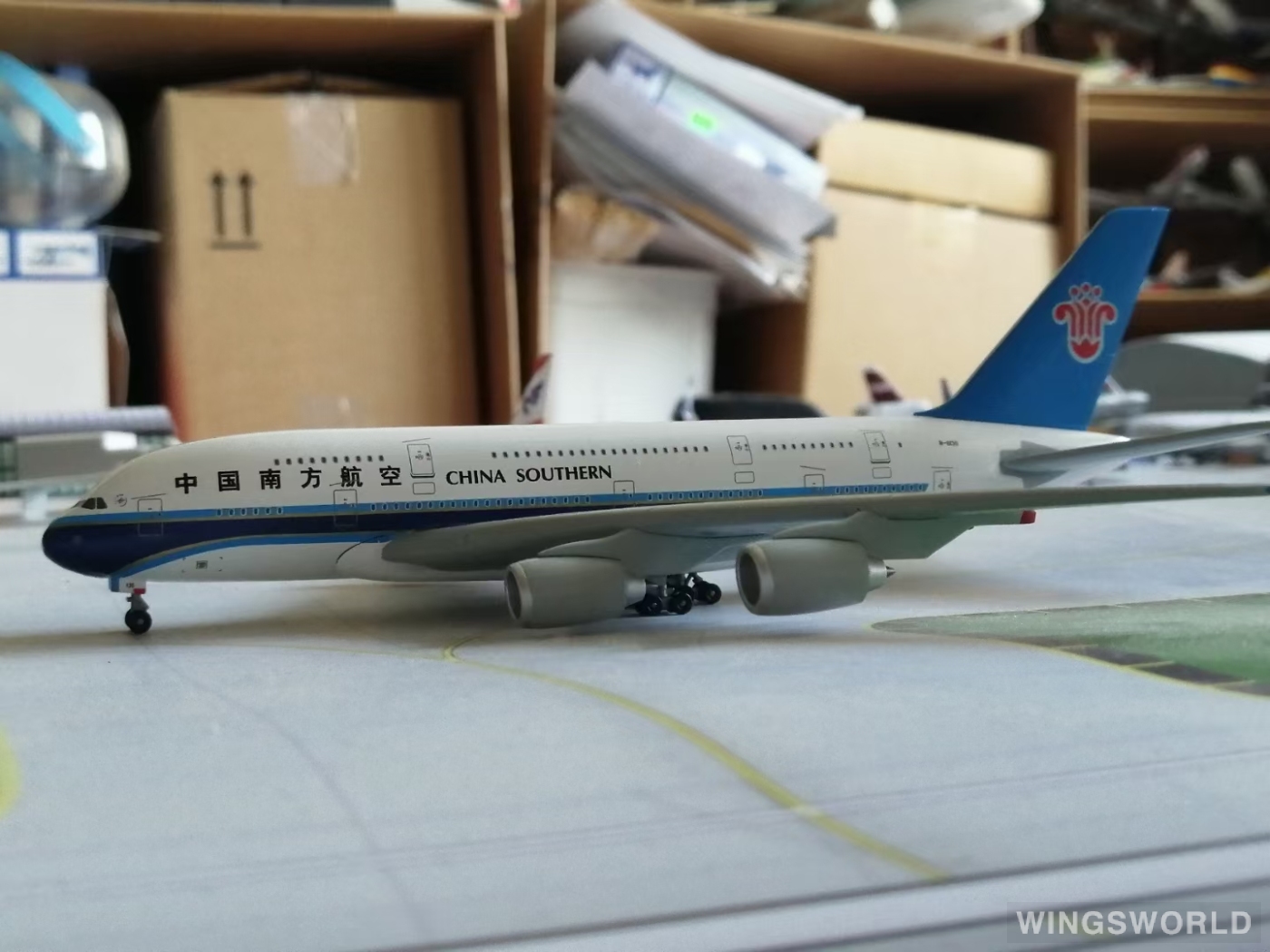 Dragon Models 1:400 56283 China Southern 中国南方航空 Airbus A380-800 B-6136