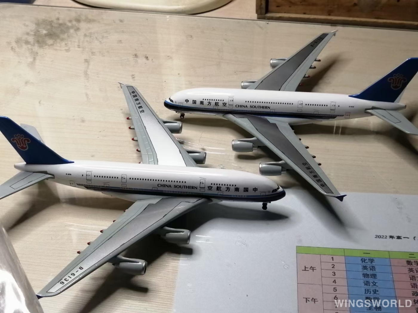 Dragon Models 1:400 56283 China Southern 中国南方航空 Airbus A380-800 B-6136