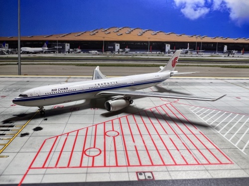 中国国際航空 A330-300｜NG Models 1/400 中国国際航空 A330-300｜NG Models 1/400 中国国際航空 A330-300｜