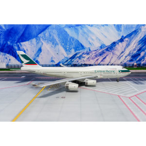 Cathay Pacific 国泰航空 Boeing 747-400 B-HUG 1997s color. PC21411 Apollo 1:400