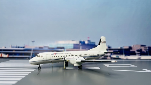 Japan Civil Aviation Bureau 日本民航局 NAMC YS-11 JA8712  YS21112 Hogan 1:200