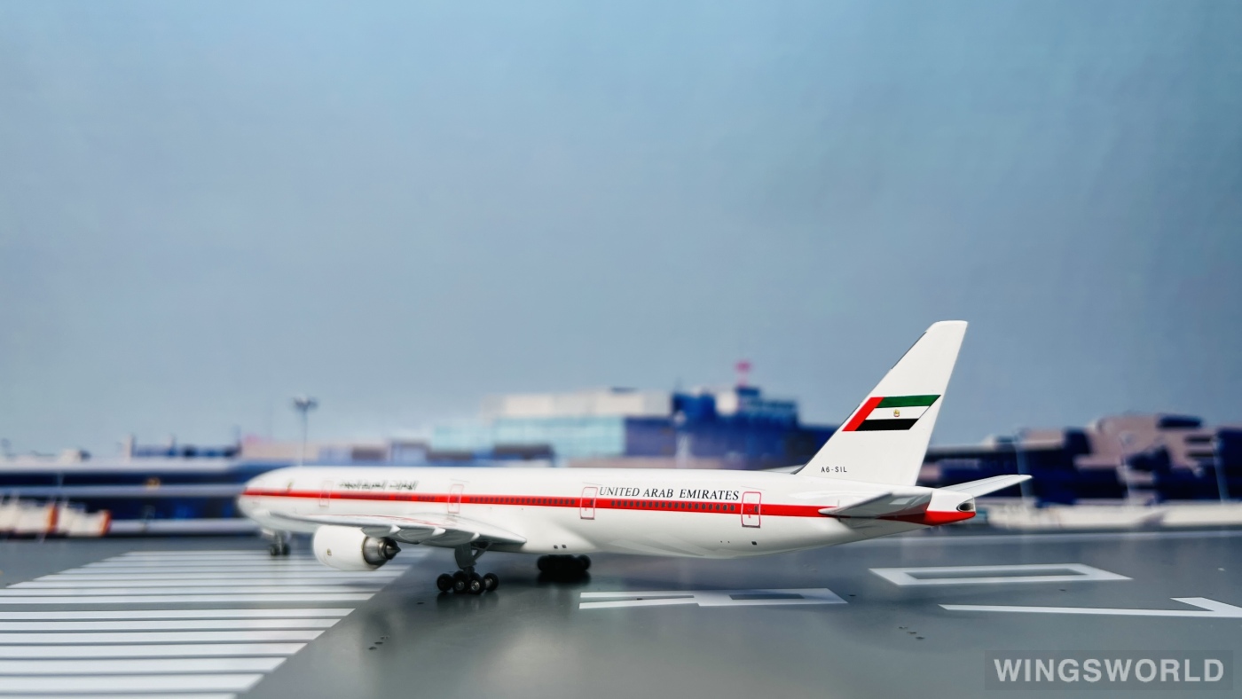 Phoenix 1:400 PH10464 Presidential Flight Boeing 777-300ER A6-SIL