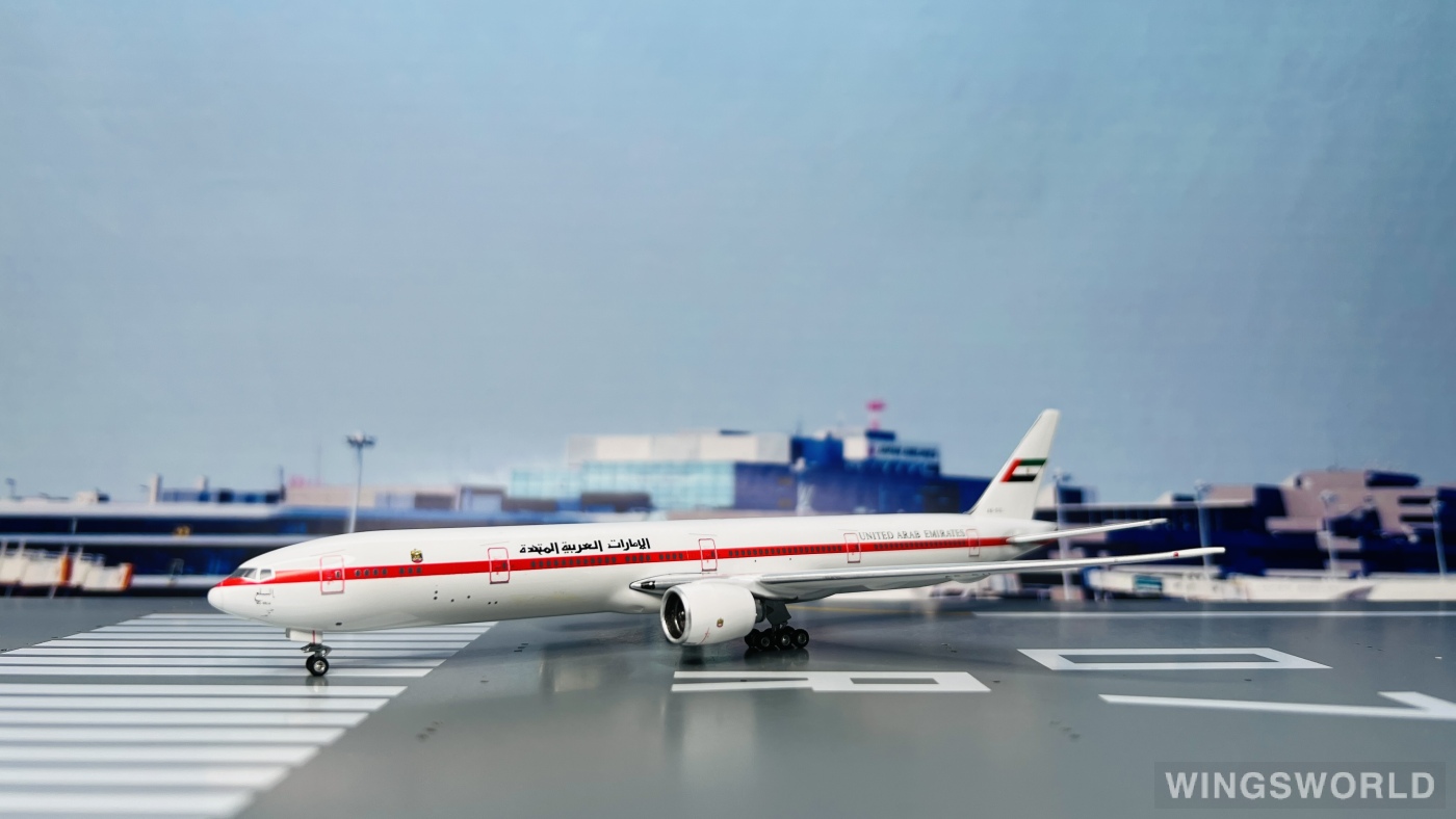 Phoenix 1:400 PH10464 Presidential Flight Boeing 777-300ER A6-SIL