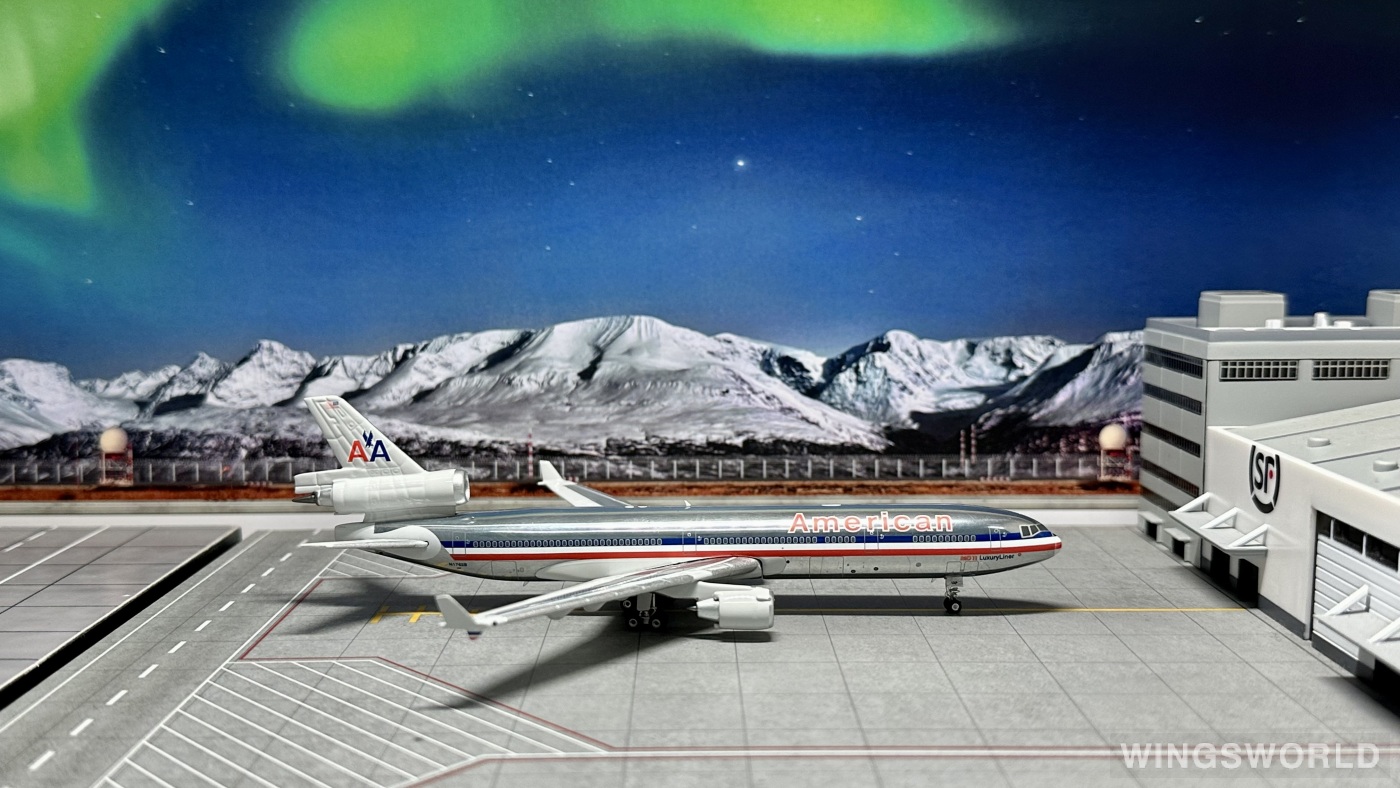 Phoenix 1:400 PH04515 American Airlines 美国航空 McDonnell Douglas MD-11 N1762B