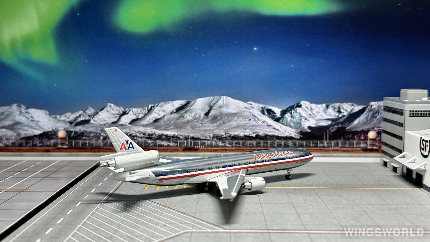 Phoenix 1:400 PH04515 American Airlines 美国航空 McDonnell Douglas MD-11 N1762B