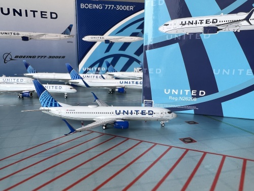 United Airlines 美国联合航空 Boeing 737-800 N26208  NG58073 NGmodels 1:400