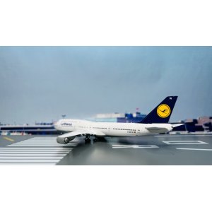 Lufthansa 汉莎航空 Boeing 747-8i D-ABYU  PH04529 Phoenix 1:400