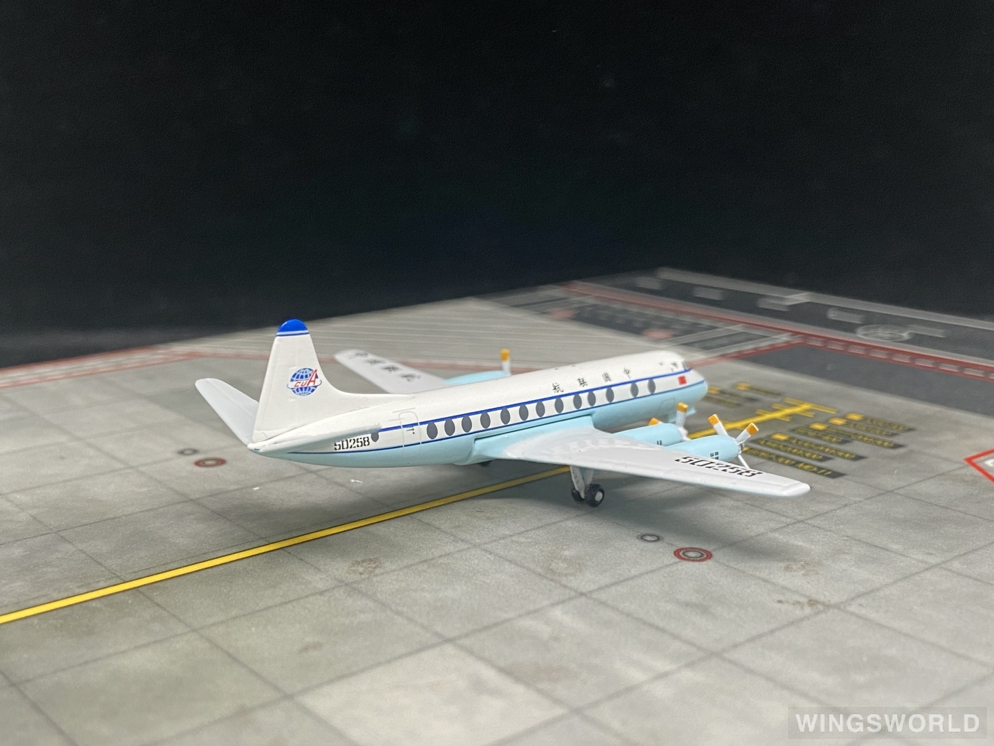 AeroClassics 1:400 AC450258 China United Airlines 中国联合航空 Vickers Viscount 50258