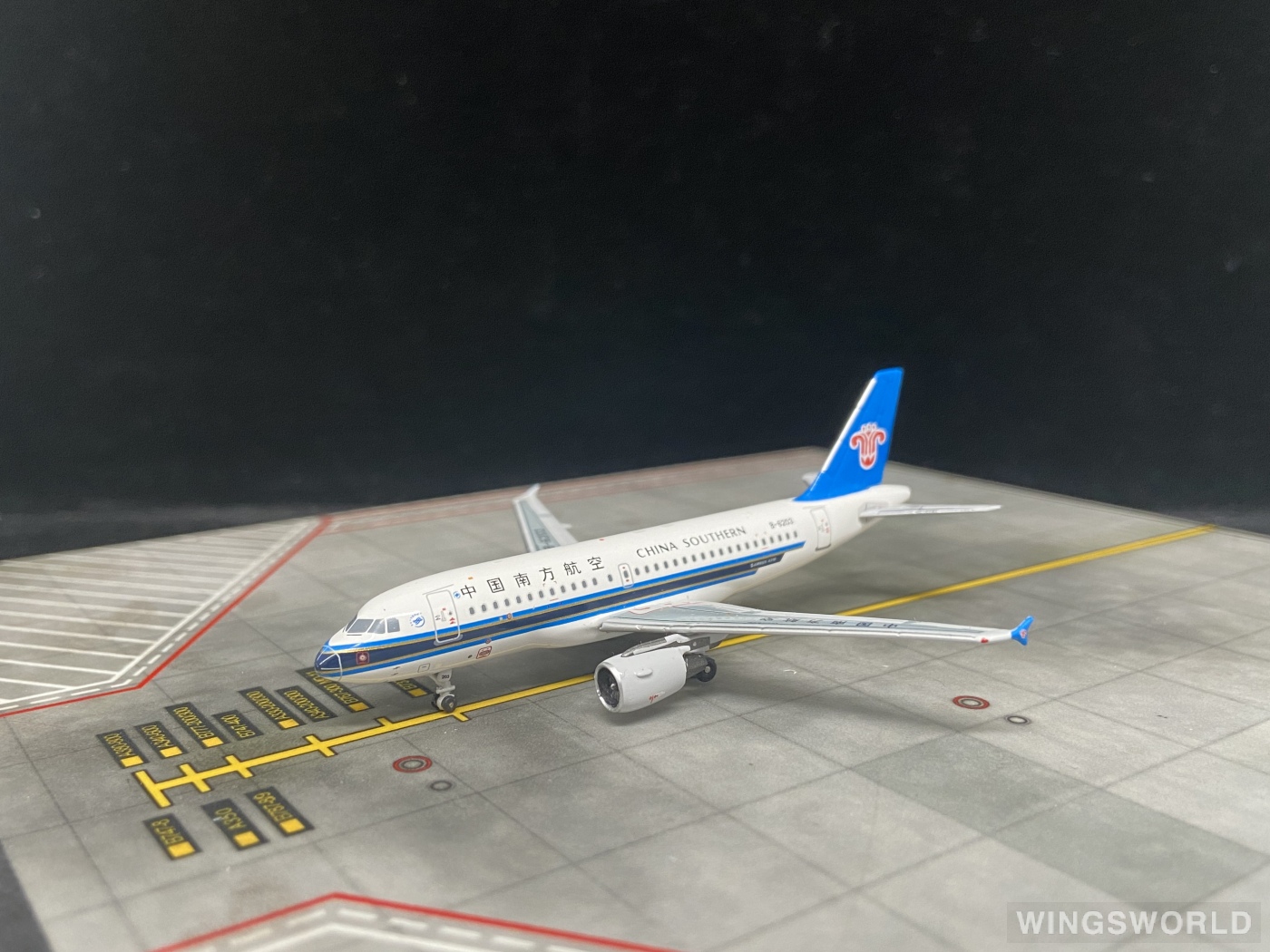 HYJLwings 1:400 HYJL11006 China Southern 中国南方航空 Airbus A319 B-6203