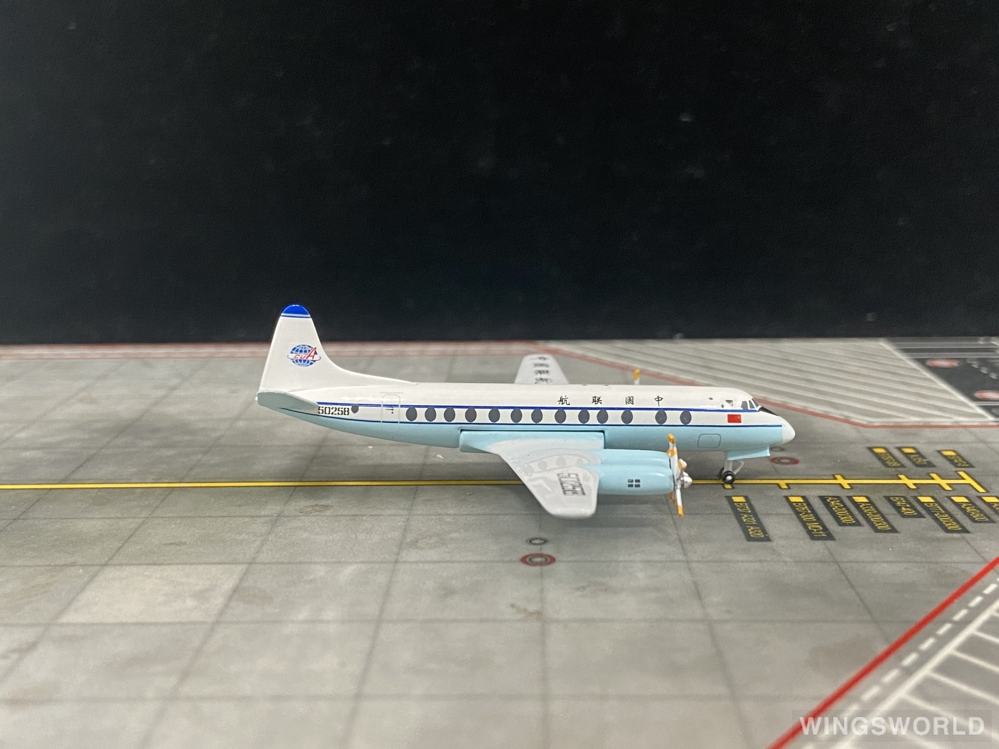 AeroClassics 1:400 AC450258 China United Airlines 中国联合航空 Vickers Viscount 50258