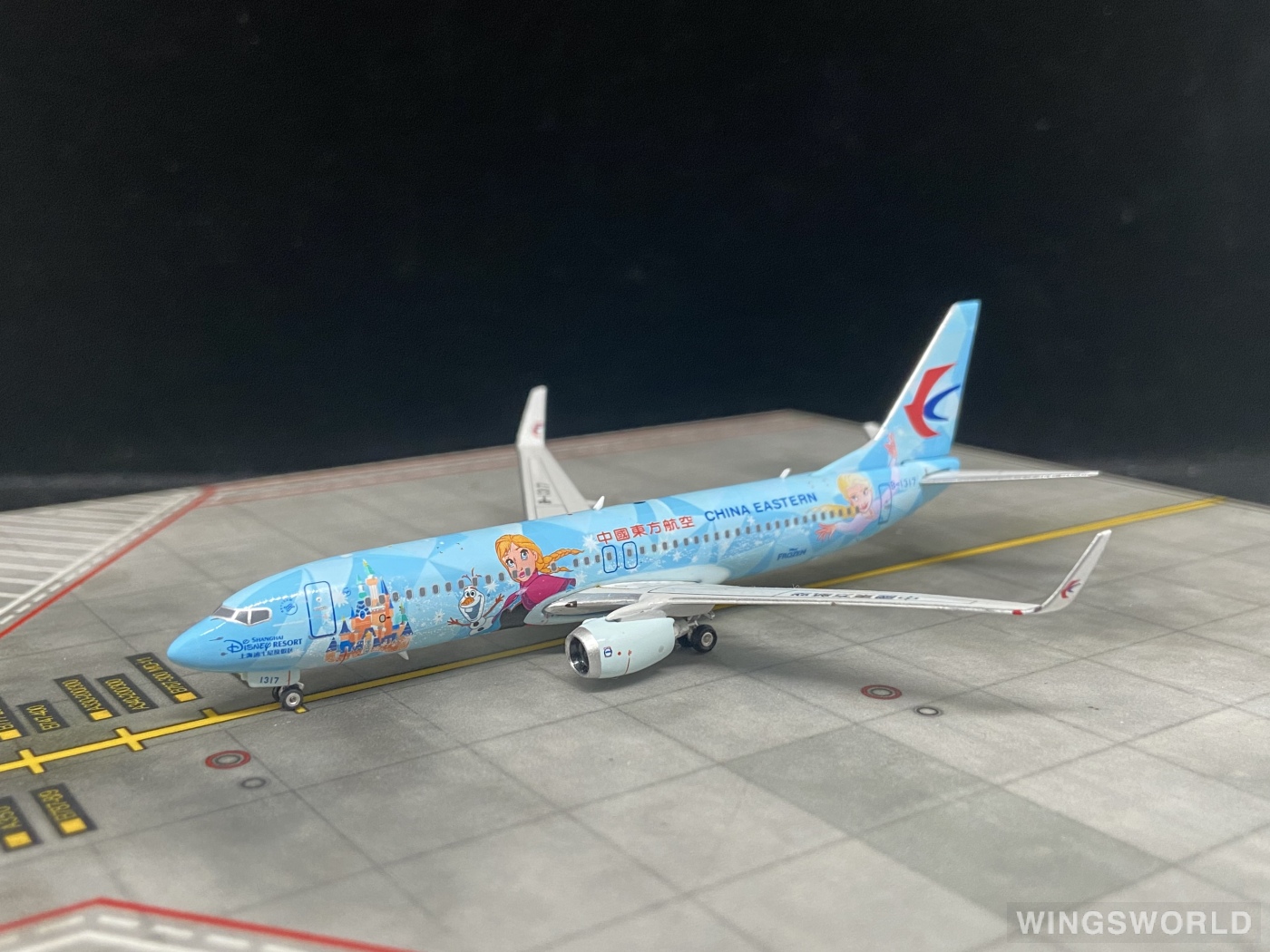 Phoenix 1:400 PH04323 China Eastern 中国东方航空 Boeing 737-800 B-1317