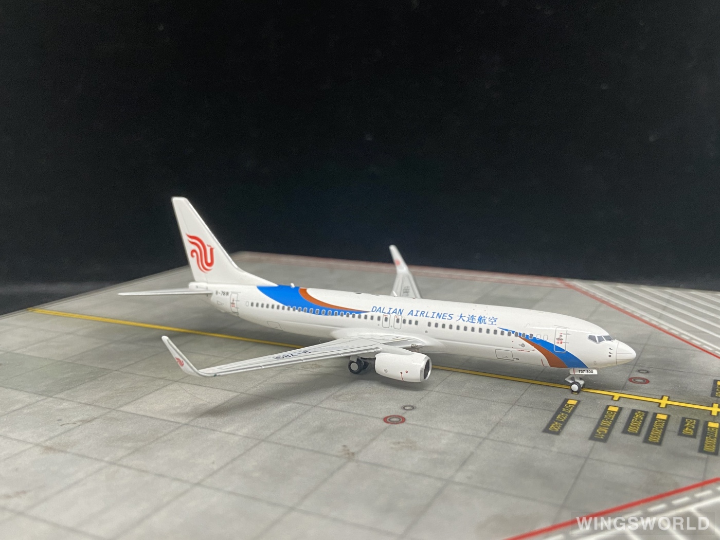 NGmodels 1:400 NG58020 Dalian Airlines 大连航空 Boeing 737-800 B-7891