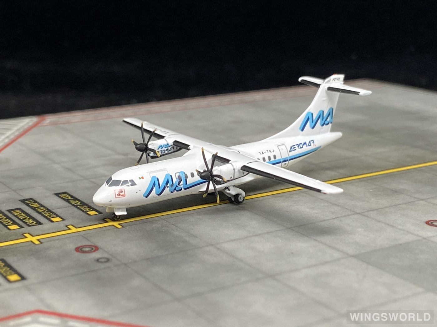 Geminijets 1:400 GJTAO1636 Aeromar ATR 42 XA-TKJ