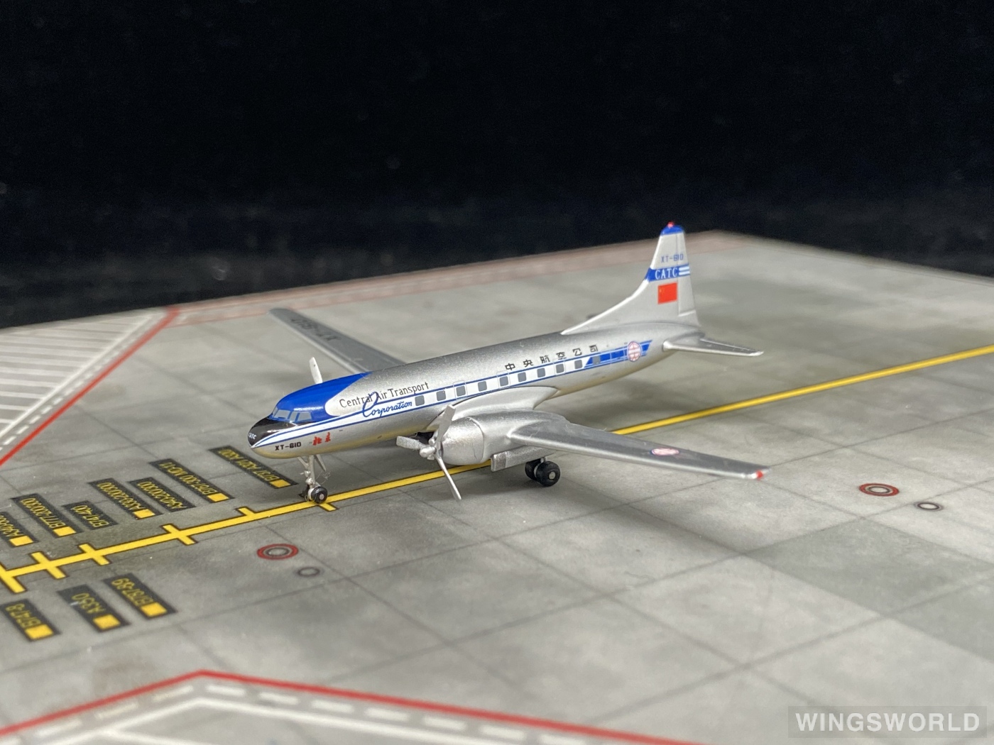 AeroClassics 1:400 ACXT610 CATC 中央航空公司 Convair CV-240 XT-610