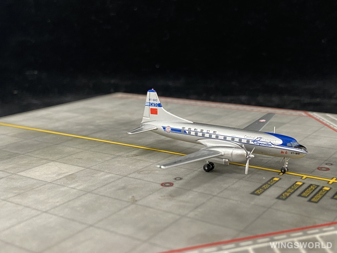 AeroClassics 1:400 ACXT610 CATC 中央航空公司 Convair CV-240 XT-610