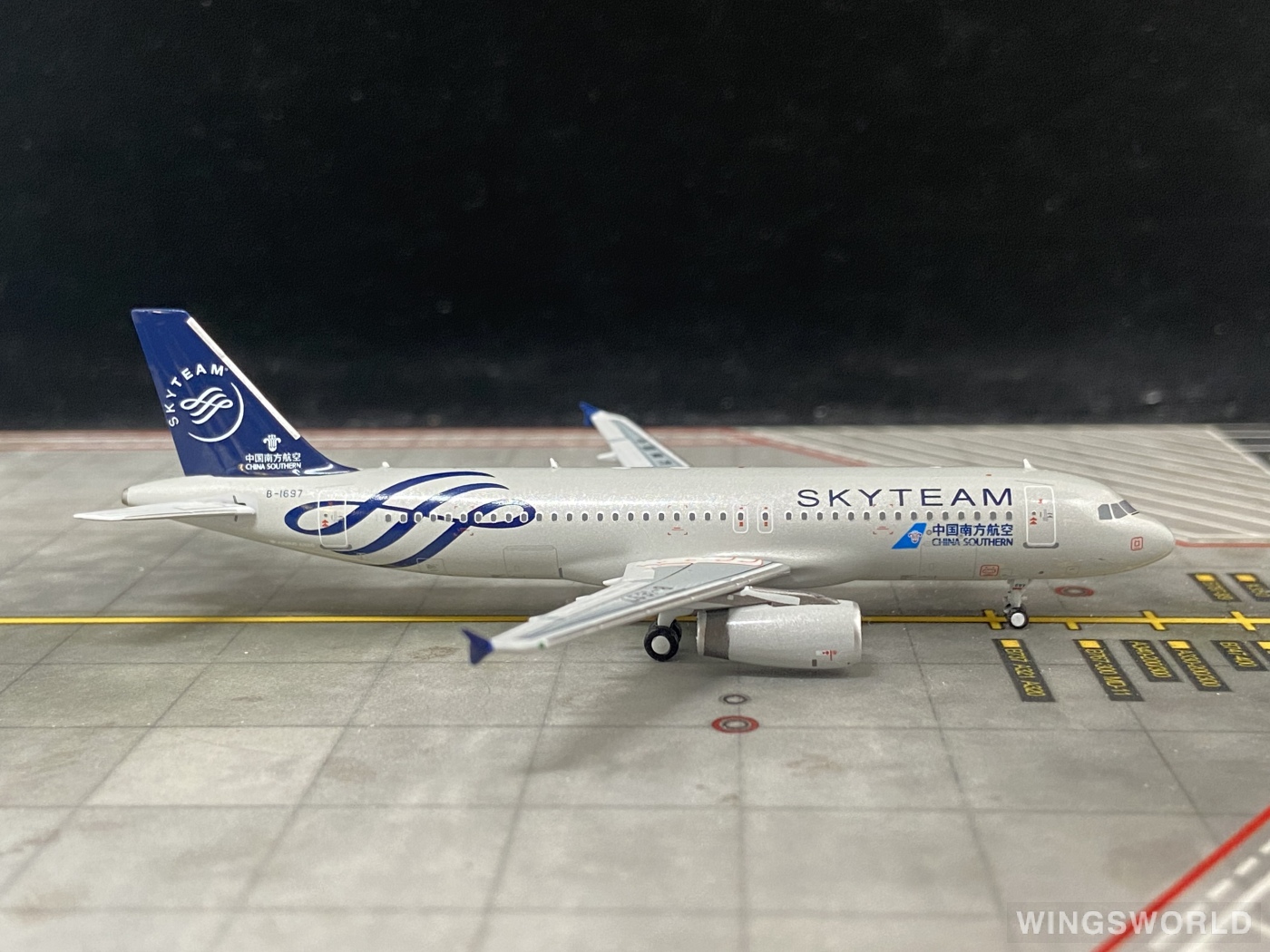 Pandamodel 1:400 Airbus A320 China Southern 中国南方航空