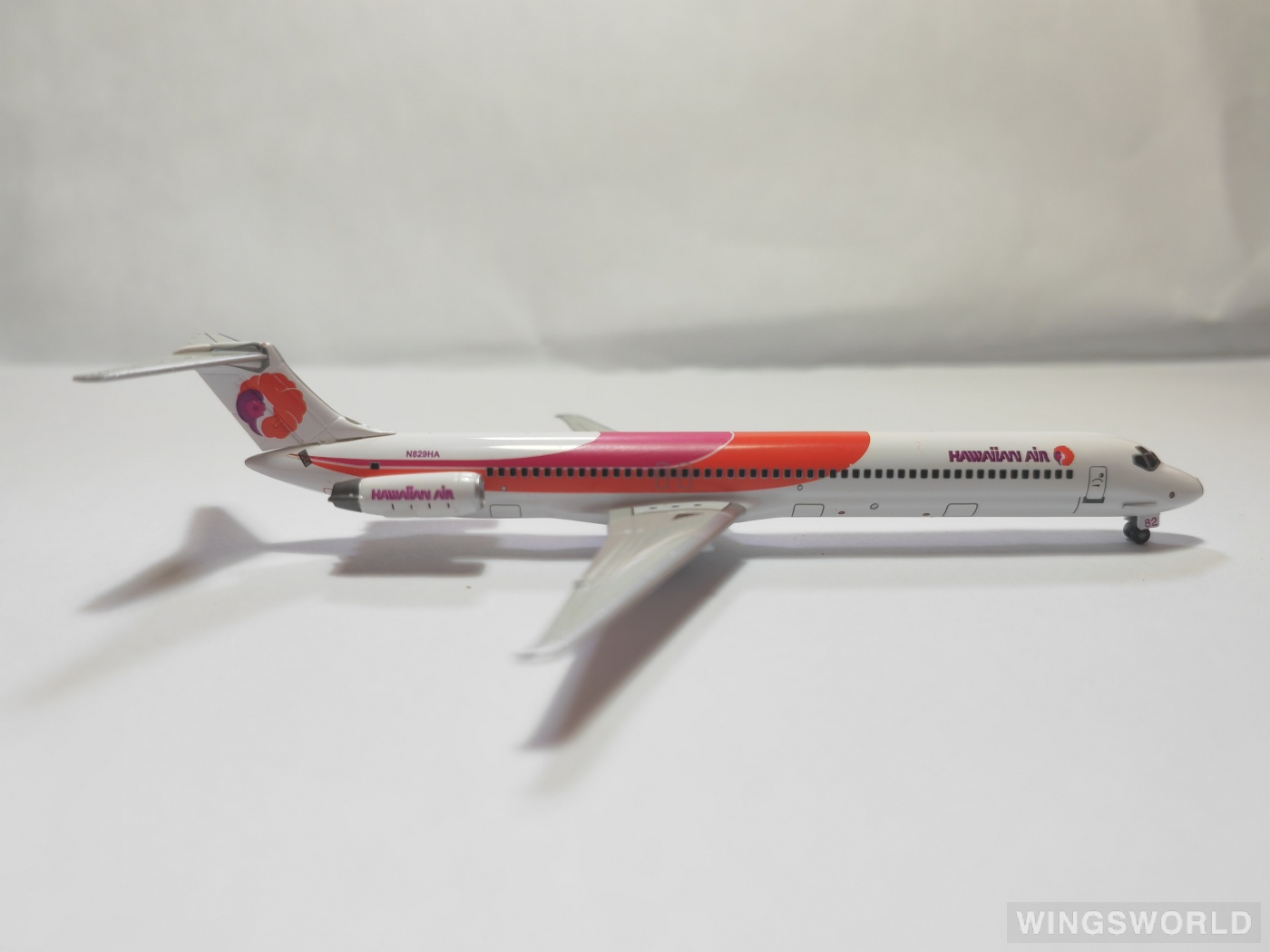 Jet-X 1:400 JX019 Hawaiian Airlines 夏威夷航空 McDonnell Douglas MD-81 N829HA
