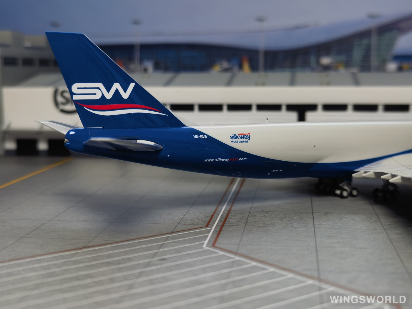 Geminijets 1:400 GJAZQ1553 Silk Way Airlines 丝绸之路航空 Boeing 747-8F VQ-BVB