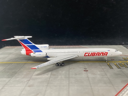 航空機・ヘリコプター CUBANA Tupolev Tu-154 CU-T1756 Cubana de Aviacion (Cubana Cargo) Tupolev Tu-204-1… - Cubana