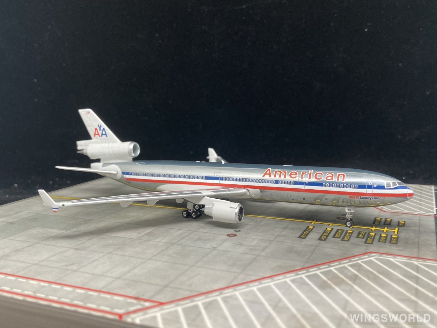 Phoenix 1:400 PH04515 American Airlines 美国航空 McDonnell Douglas MD-11 N1762B