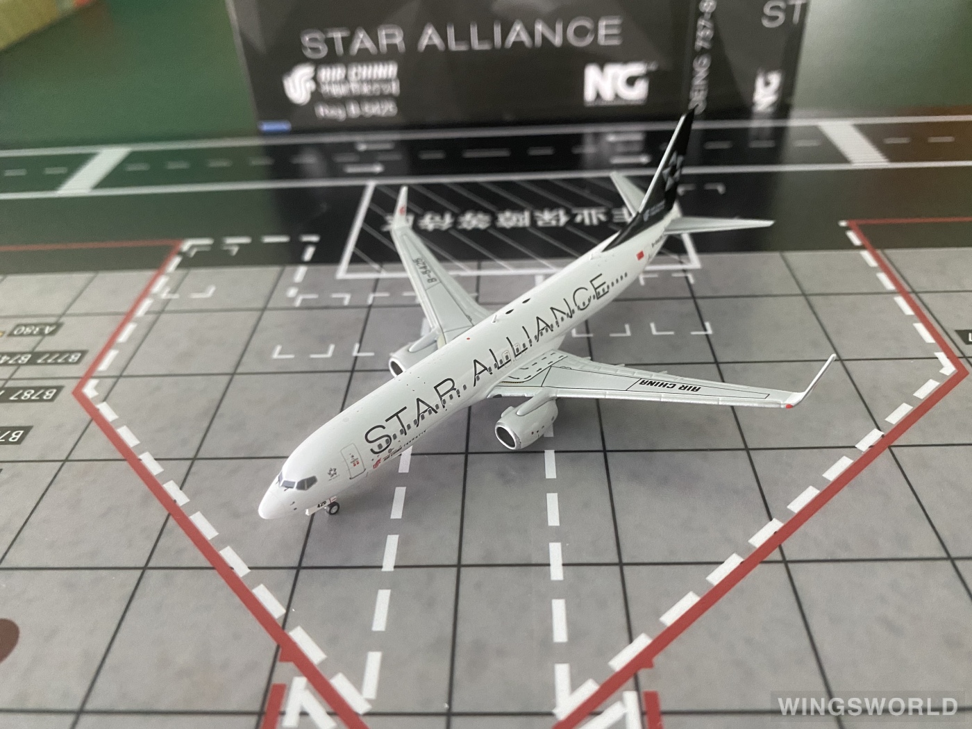 NGmodels 1:400 NG58176 Air China 中国国际航空 Boeing 737-800 B-5425
