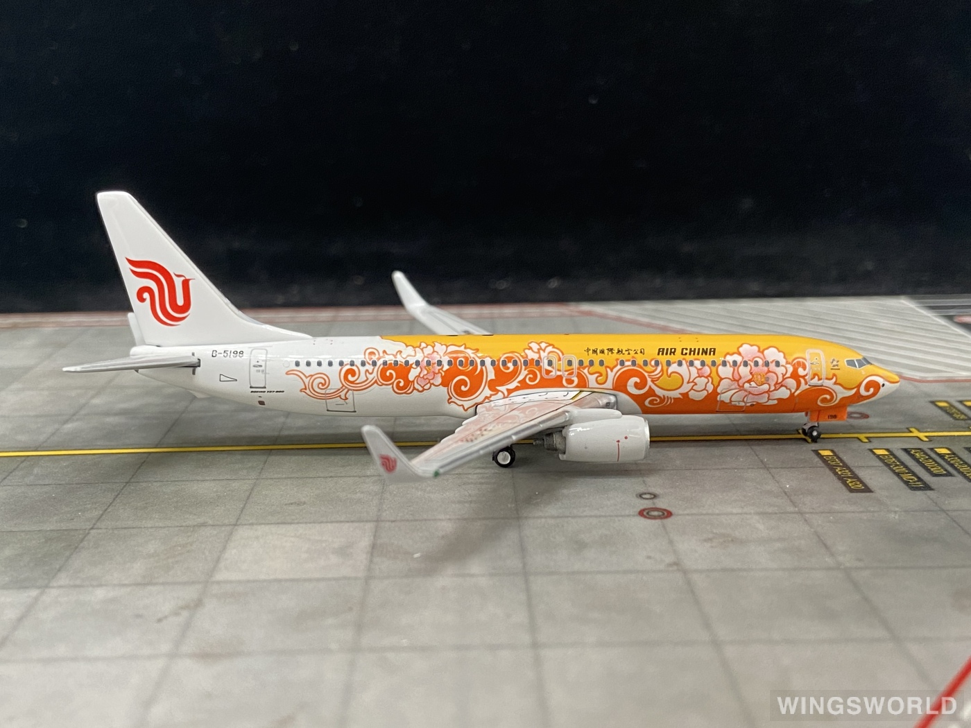 Phoenix 1:400 PH10297 Air China 中国国际航空 Boeing 737-800 B-5198