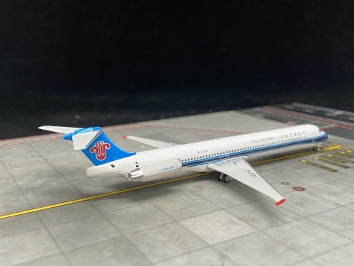 フィンエア旅客機MＤ-82 フィンエア旅客機MD-82 - メルカリ