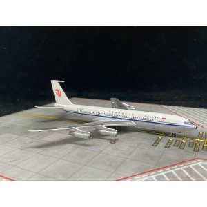 Air China 中国国际航空 Boeing 707-300 B-2406 1990s colors. With rolling gears. ACB2406 AeroClassics 1:400
