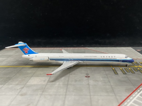 Phoenix 1:400 McDonnell Douglas MD-82 China Southern 中国