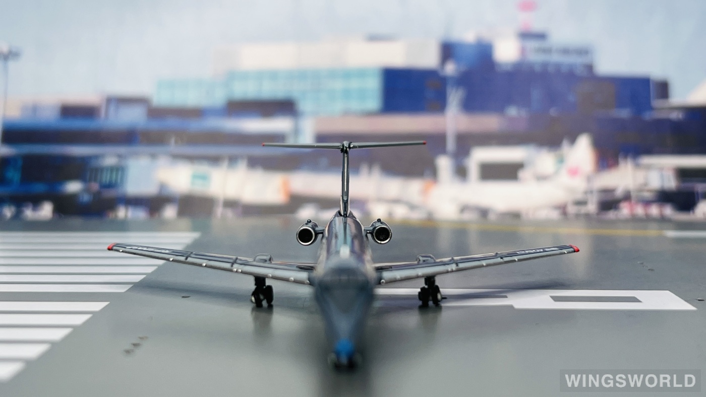 Pandamodel 1:400 52301 Russia Navy 俄罗斯海军 Tupolev TU-134 RF-12037