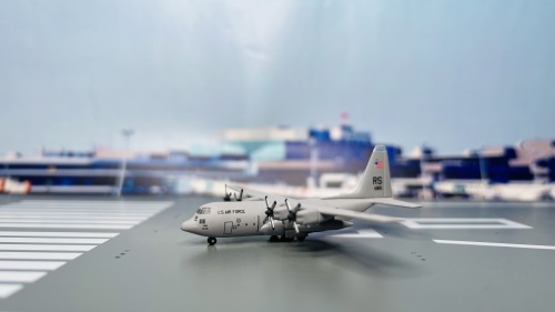 USAF 美国空军 Lockheed C-130 Hercules 63-7865  55721 Dragon Models 1:400