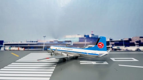 Hogan 1:200 NAMC YS-11 NKA 日本近距离航空YS21107 JA8729 图片和二手