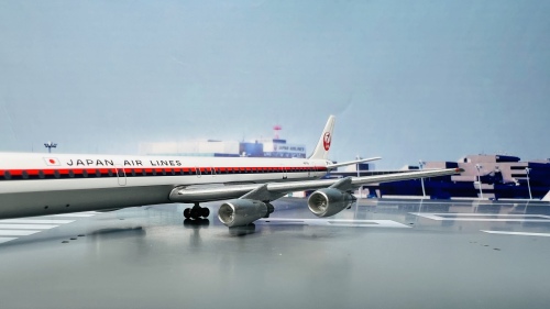 Japan Airlines 日本航空 Douglas DC-8 N8762  2004-001A Big Bird 1:400