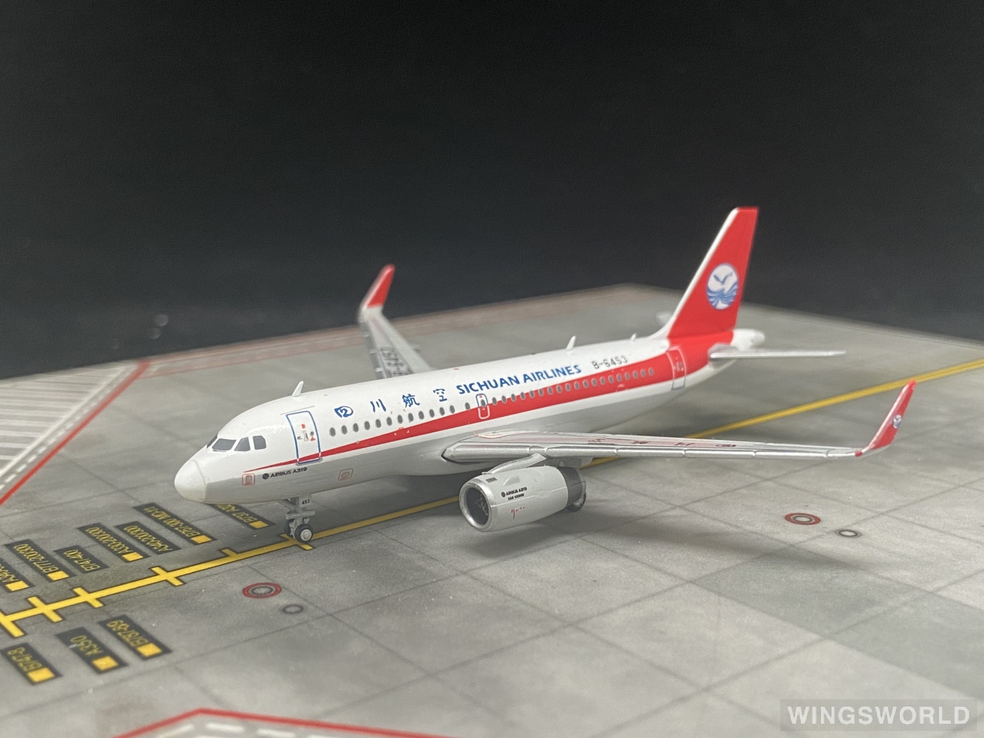 JC Wings 1:400 XX4415 Sichuan Airlines 四川航空 Airbus A319 B-6453