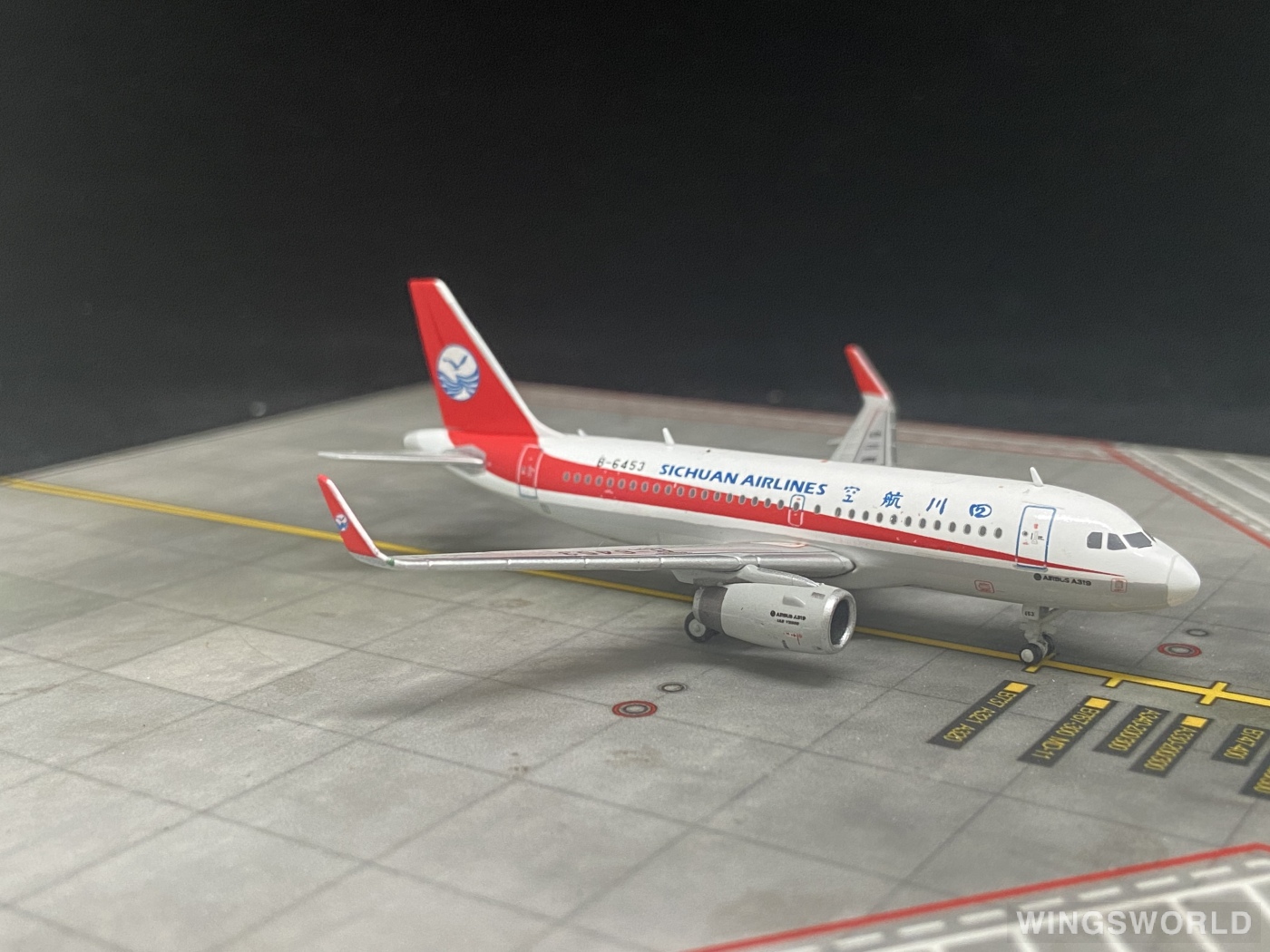 JC Wings 1:400 XX4415 Sichuan Airlines 四川航空 Airbus A319 B-6453
